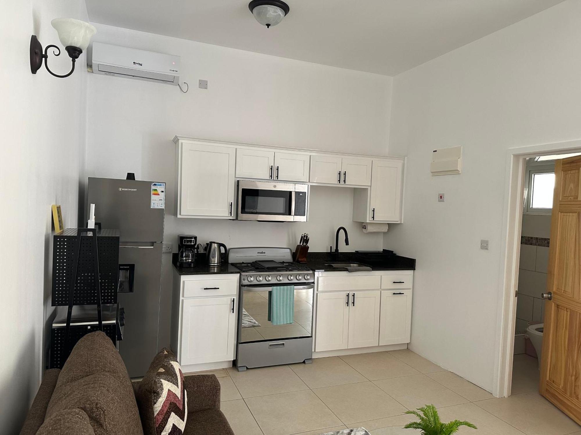 Eldorado Guesthouse & Car Rental Roseau Room photo