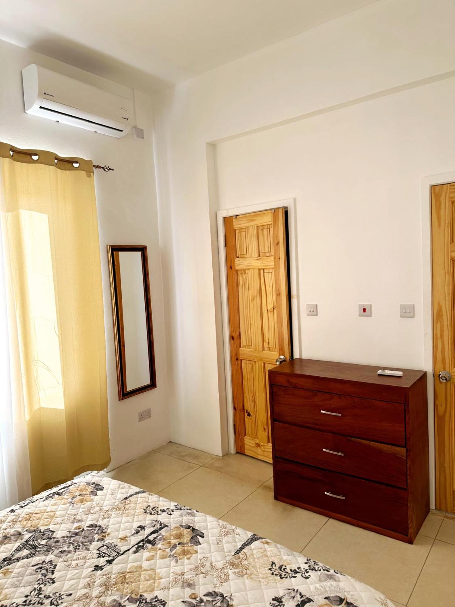Eldorado Guesthouse & Car Rental Roseau Room photo